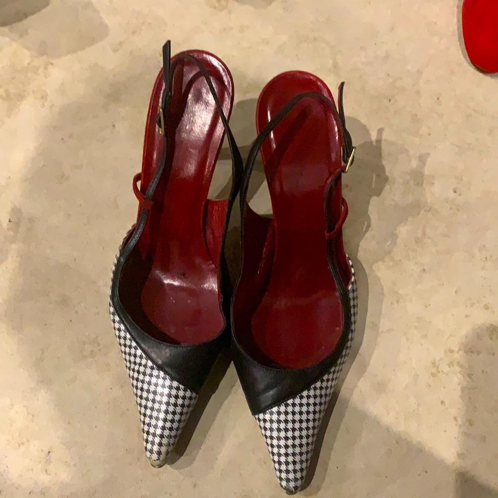 Heels pointed toe